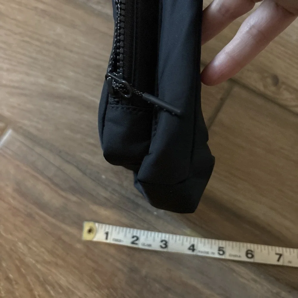 Lululemon Water Bottle Crossbody Bag Black NWOT